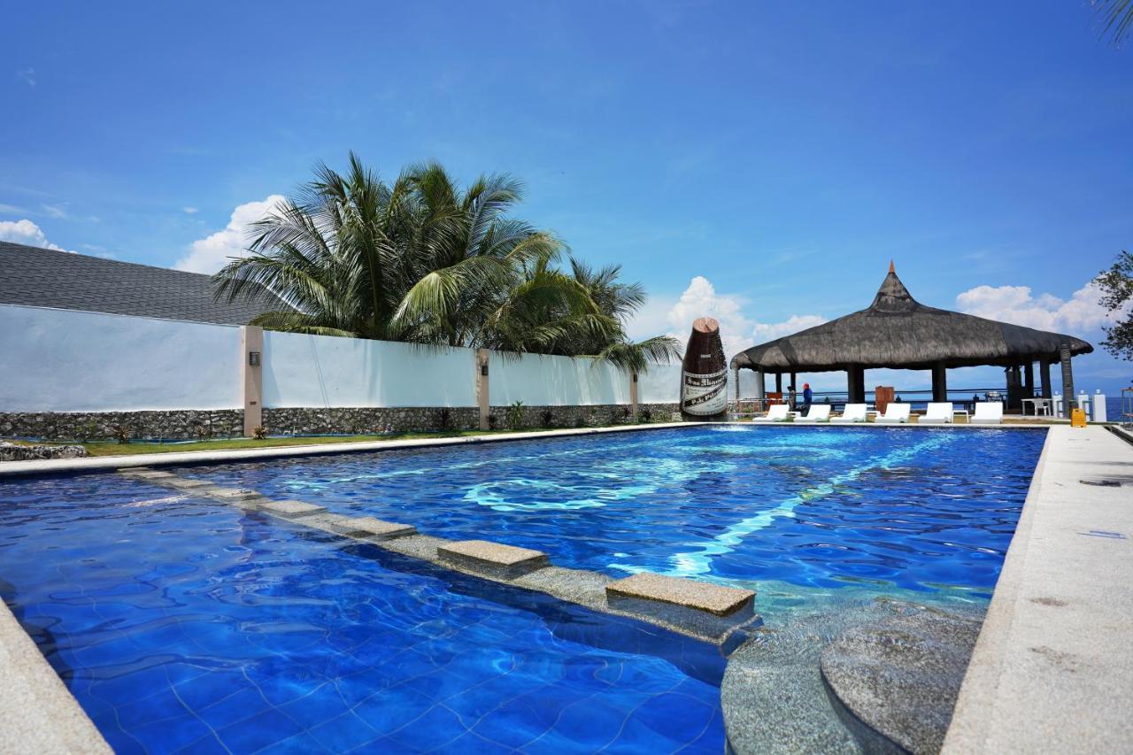 Club Hari Dive Resort Moalboal Exterior photo